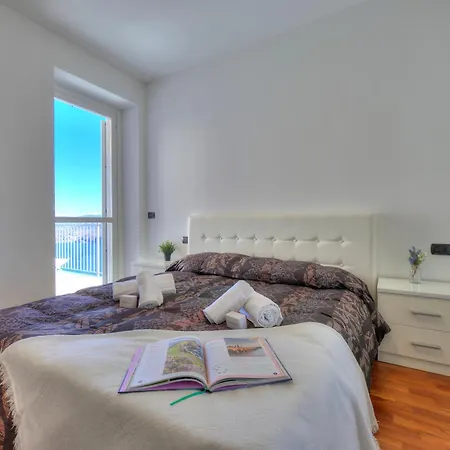 Penthouse The Magnifique View - Happy