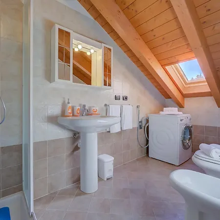 Penthouse The Magnifique View - Happy Apartment Stresa