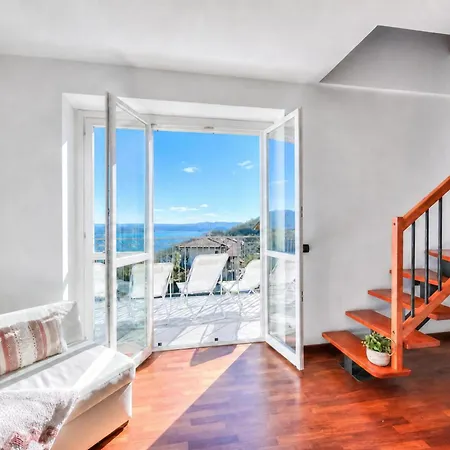 Penthouse The Magnifique View In - Happy Apartment Stresa
