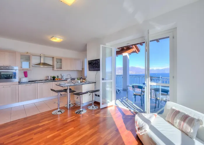 Penthouse The Magnifique View - Happy 公寓 斯特雷萨